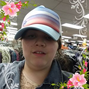 Meet your Posher, Desiree